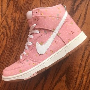 Nike high top shoes